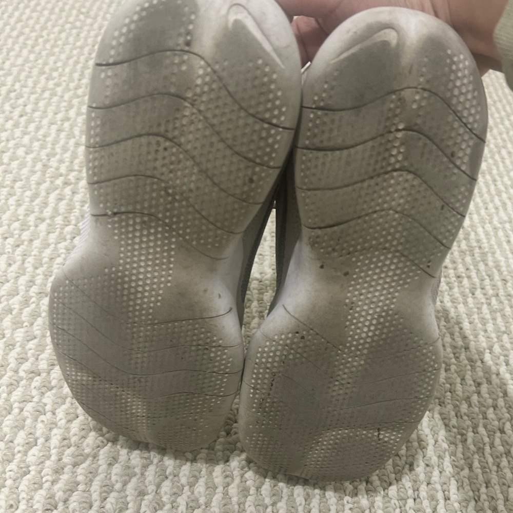 Nike Flex Experience Run Shoes - image 4